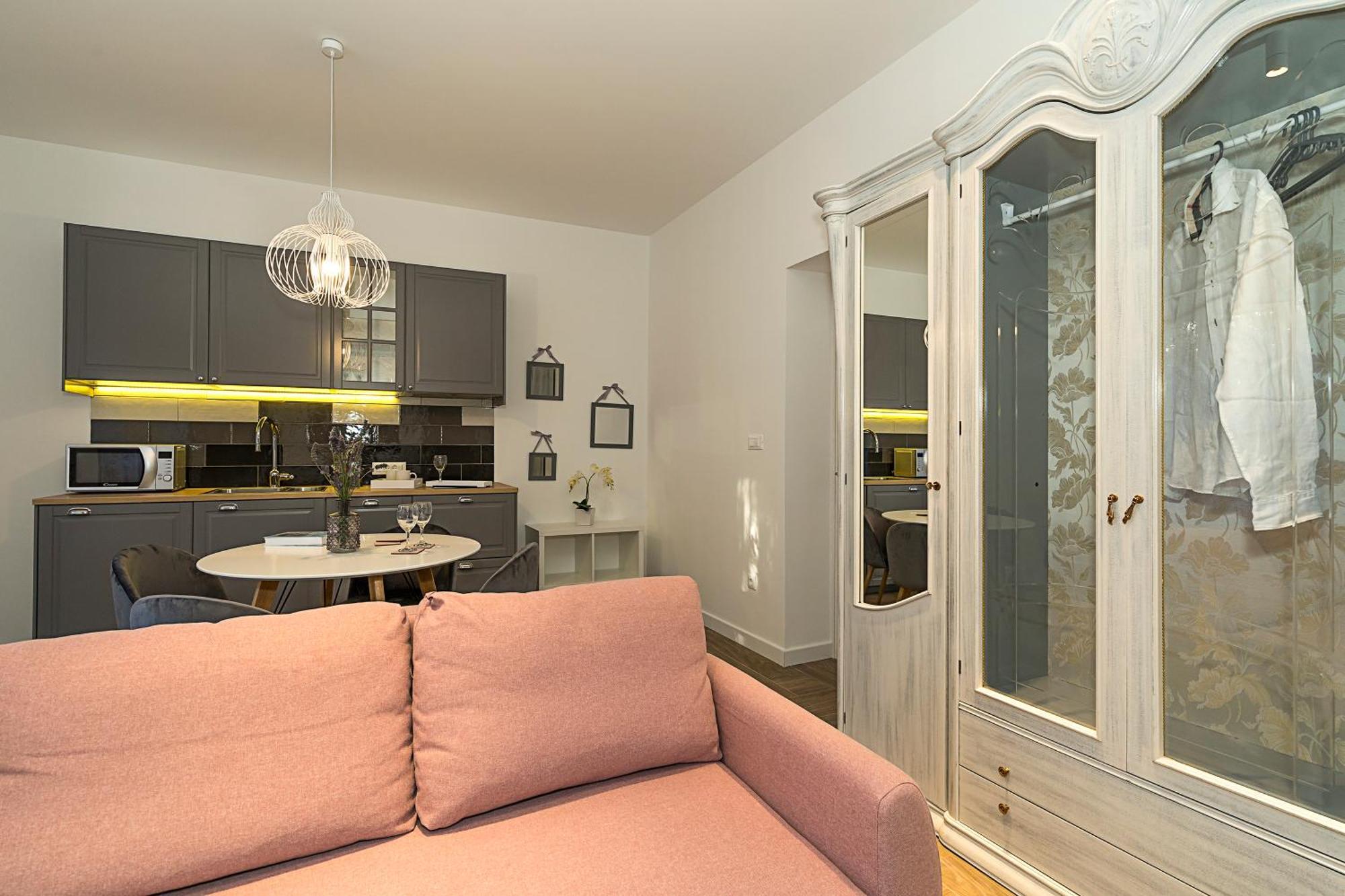 Studio Apartments Marcel Spalato Esterno foto