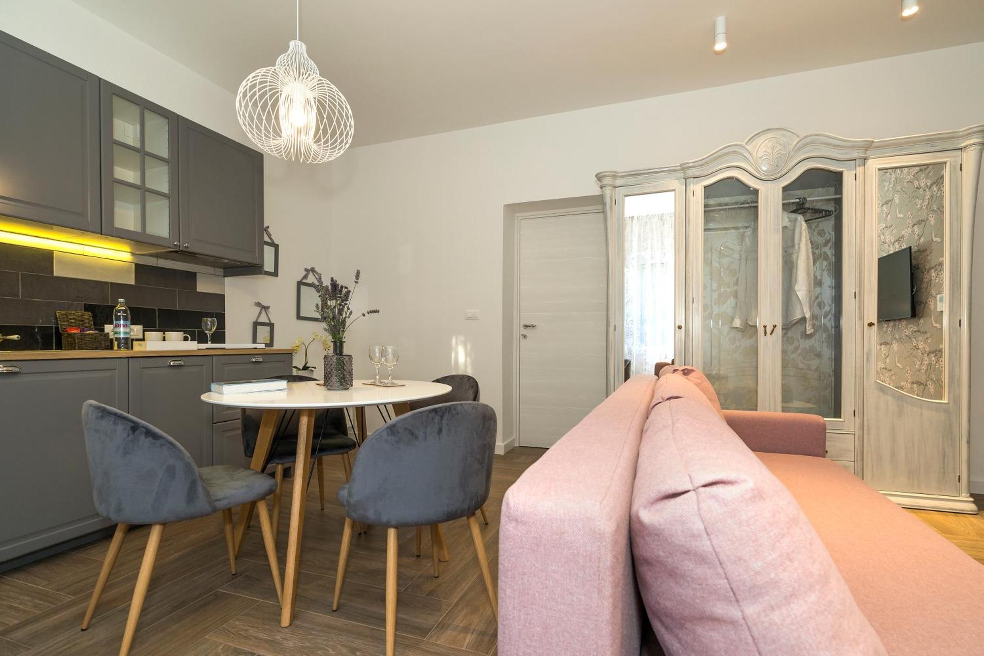 Studio Apartments Marcel Spalato Esterno foto